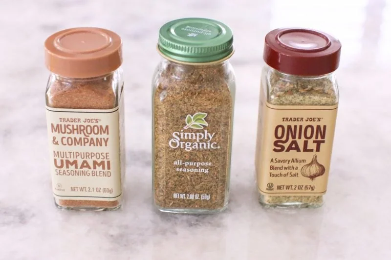 Dry herbs and spices and seasoning blends to use in meatballs 